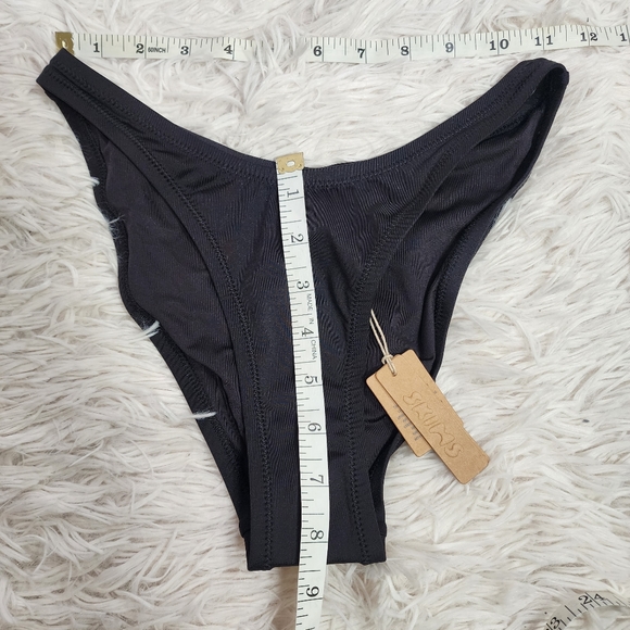 2Pcs SKIMS SWIM T-SHIRT & CHEEKY TANGA BOTTOMS/NWT/ONYX/XS/ NWT - Picture 6 of 11